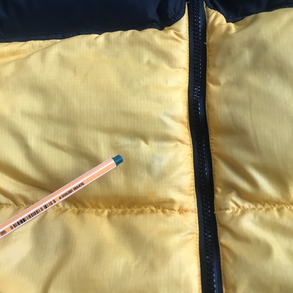 SOLD: VTG 90s North Face Nuptse 700 Down L Puffer VEST Stowable Hood Yellow - Picture 12 of 12
